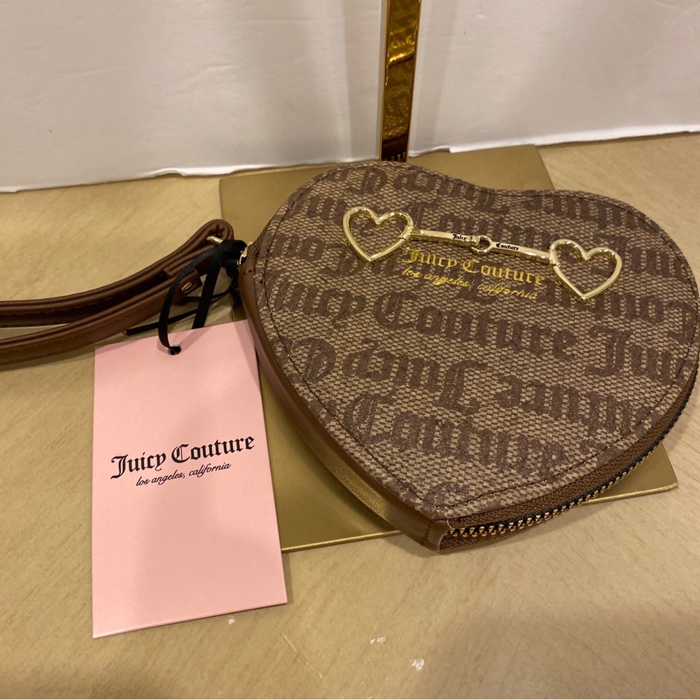 JUICY COUTURE Brown HEART ZIP WRISTLET WALLET